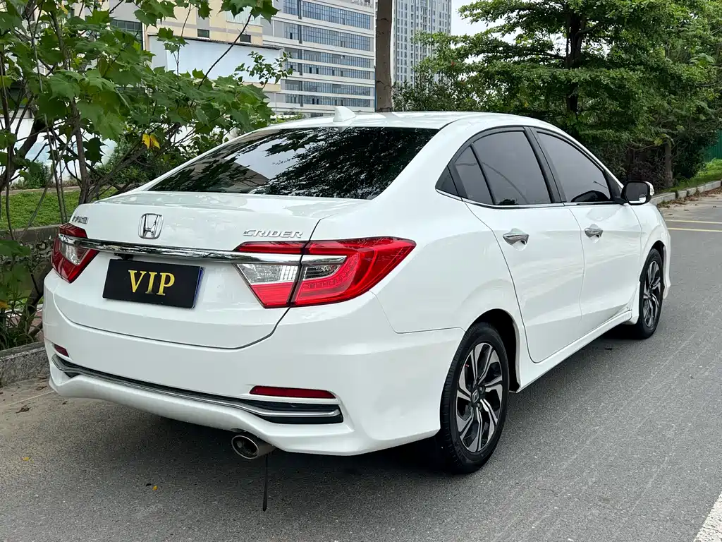 Crider 1.8 L CVT Comfort Special