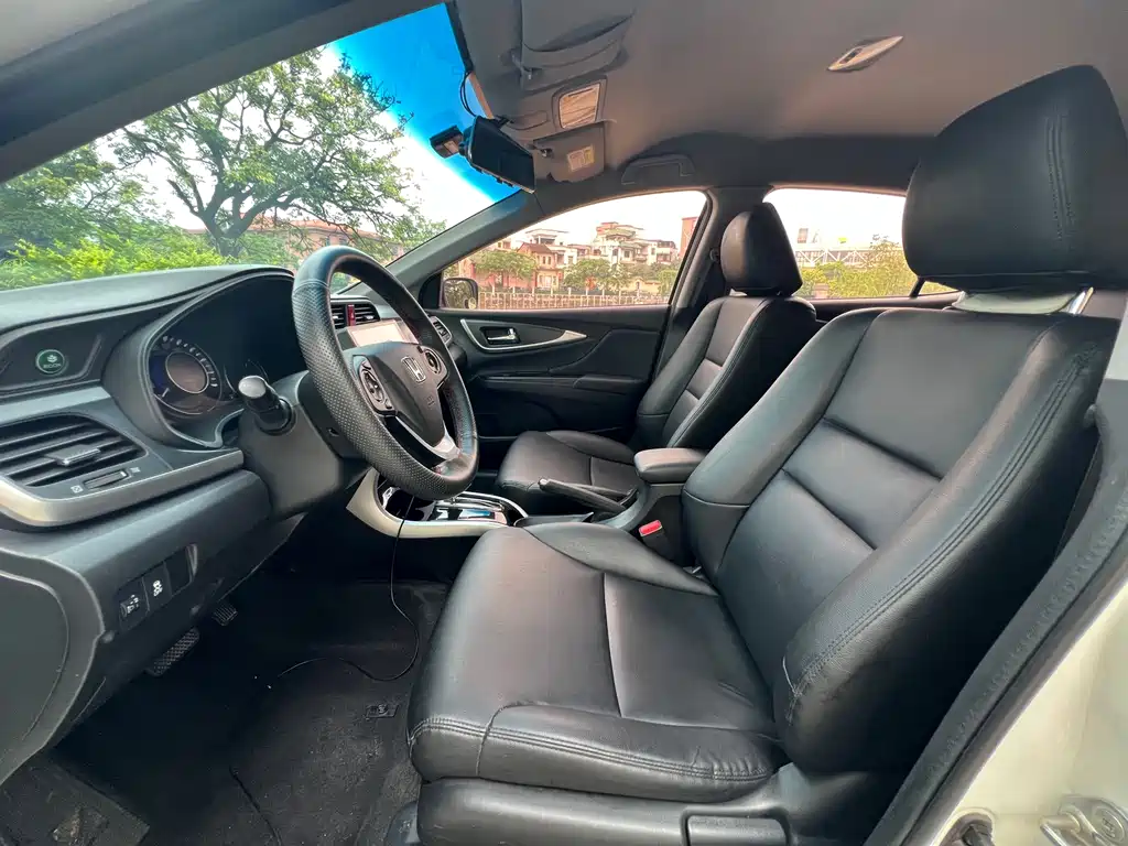 Crider 1.8 L CVT Comfort Special