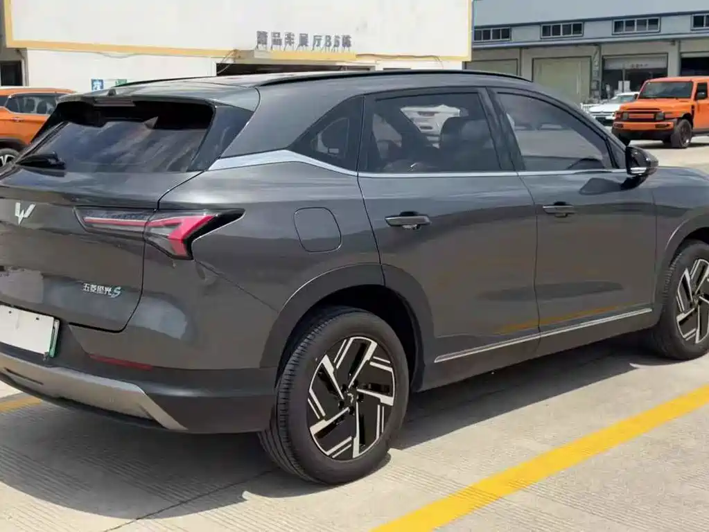 Wuling Starlight S 130 km Flagship