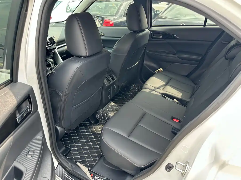 Eclipse Cross 1.5 T CVT 2 WD Dream