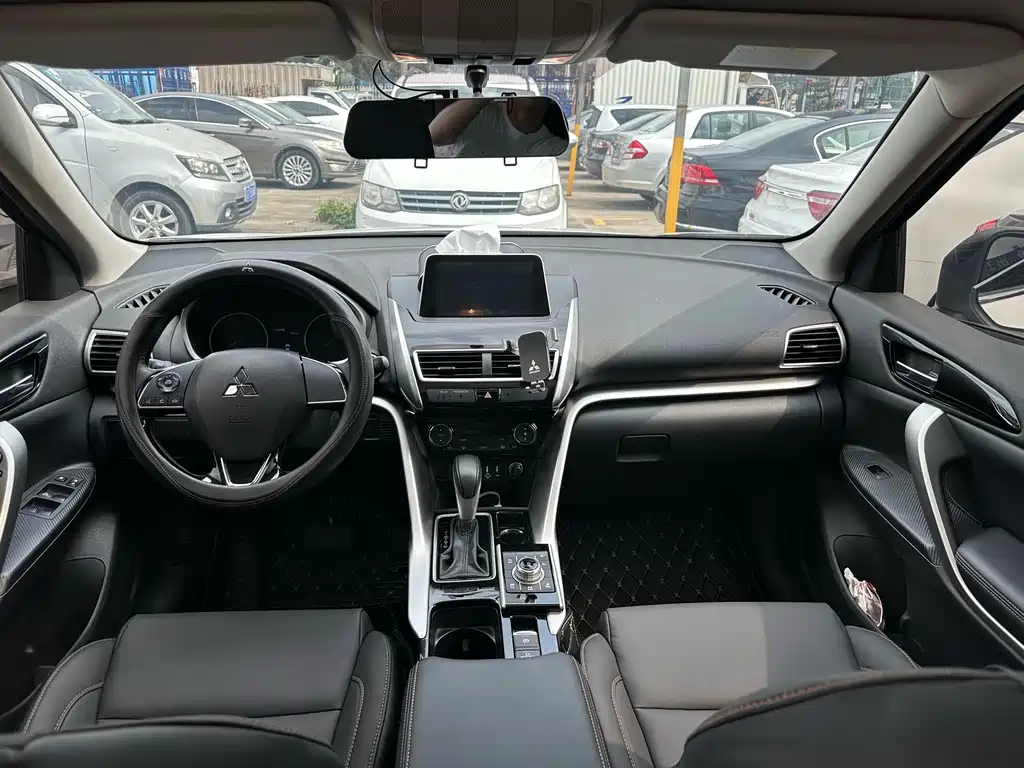 Eclipse Cross 1.5 T CVT 2 WD Dream