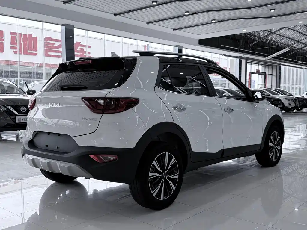 Stonic 1.4 L CVT Sunroof