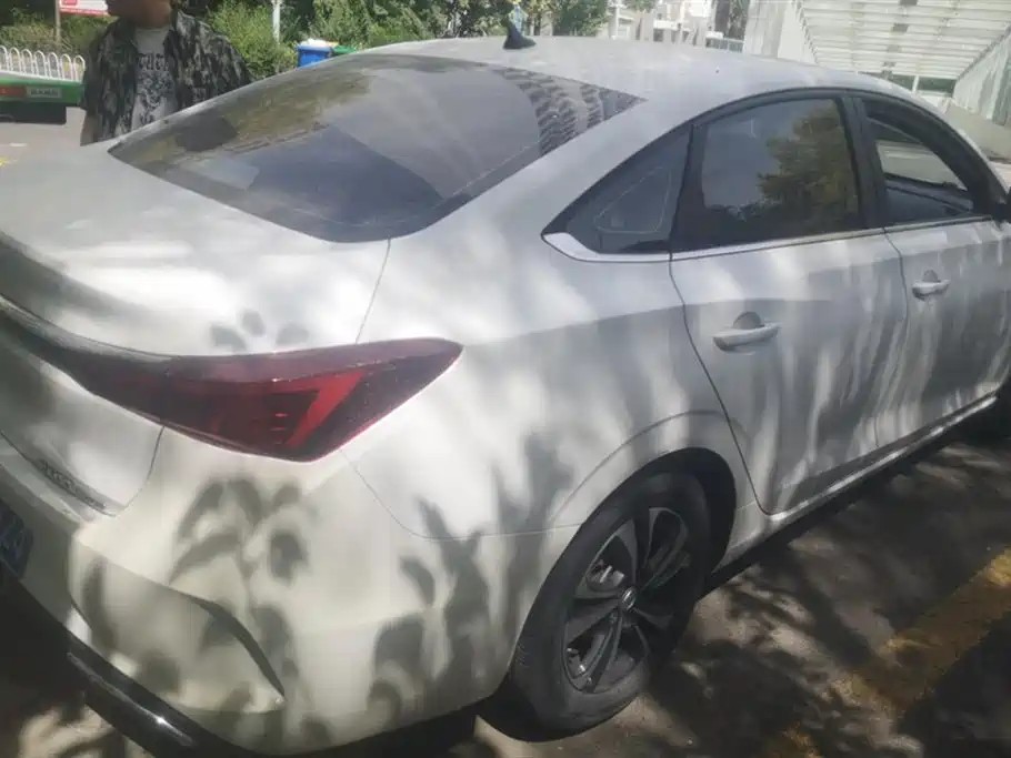 Eado PLUS 1.6 L GDI Manual Luxury