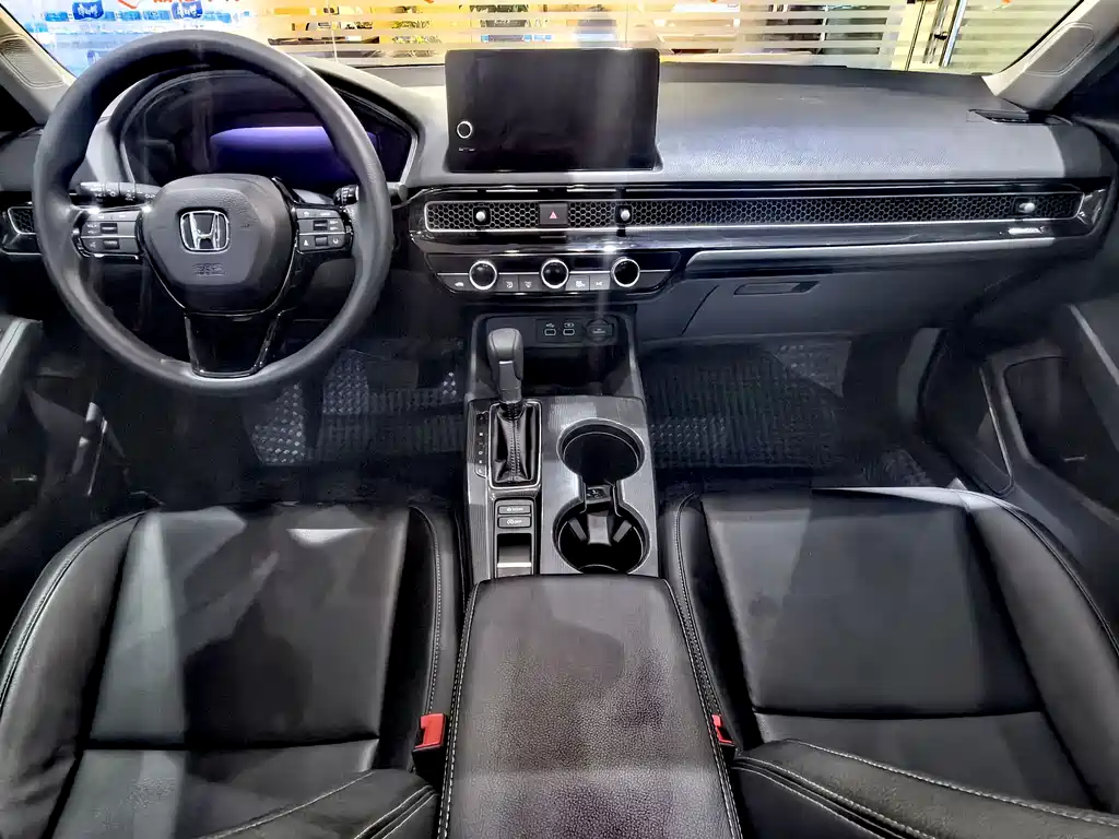 Integra 240 TURBO CVT Tech