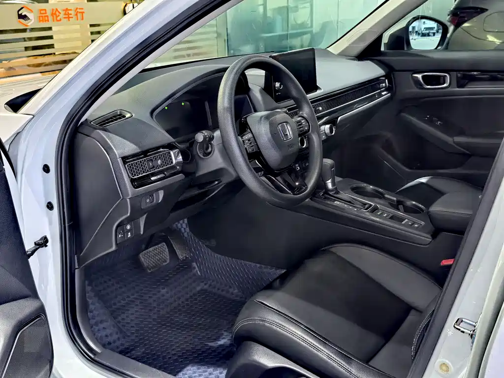 Integra 240 TURBO CVT Tech