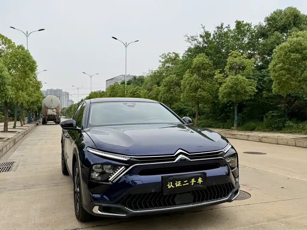 C5 X 1.6 T Extraordinary Travel
