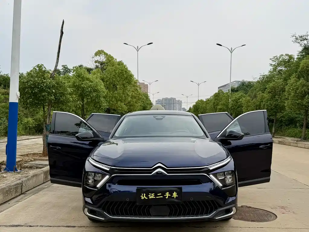 C5 X 1.6 T Extraordinary Travel