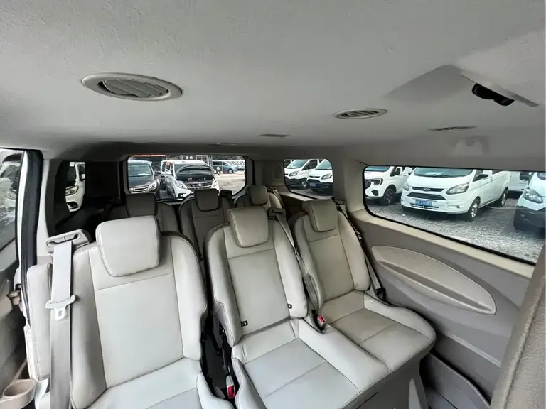 Ford Transit 全顺 2019款 2.0 T柴油商旅型短轴低顶9座国VI