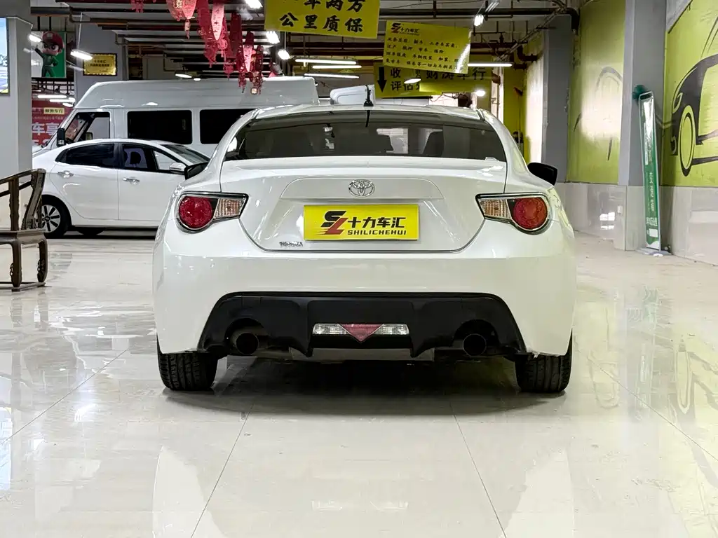 Toyota 86 2.0 L Auto Luxury