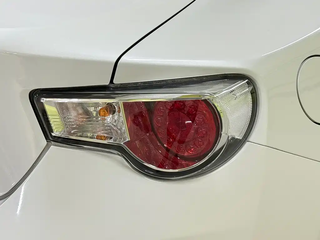 Toyota 86 2.0 L Auto Luxury