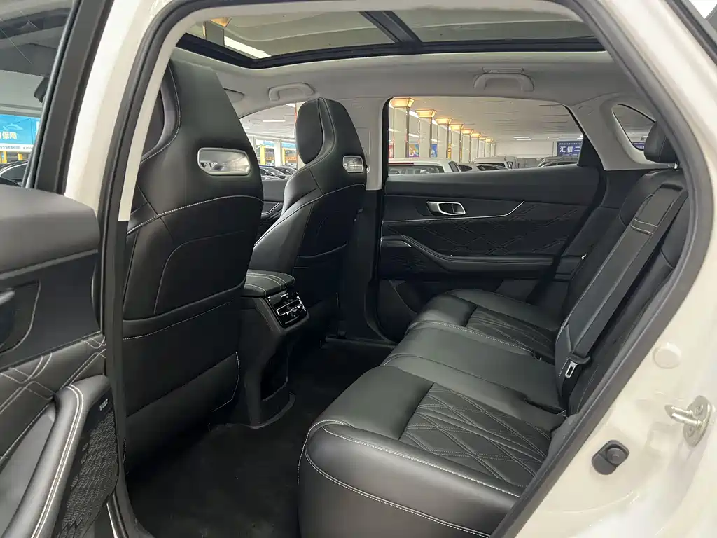 Changan UNI-K 长安UNI-K 2024款 2.0 T 两驱全球行版
