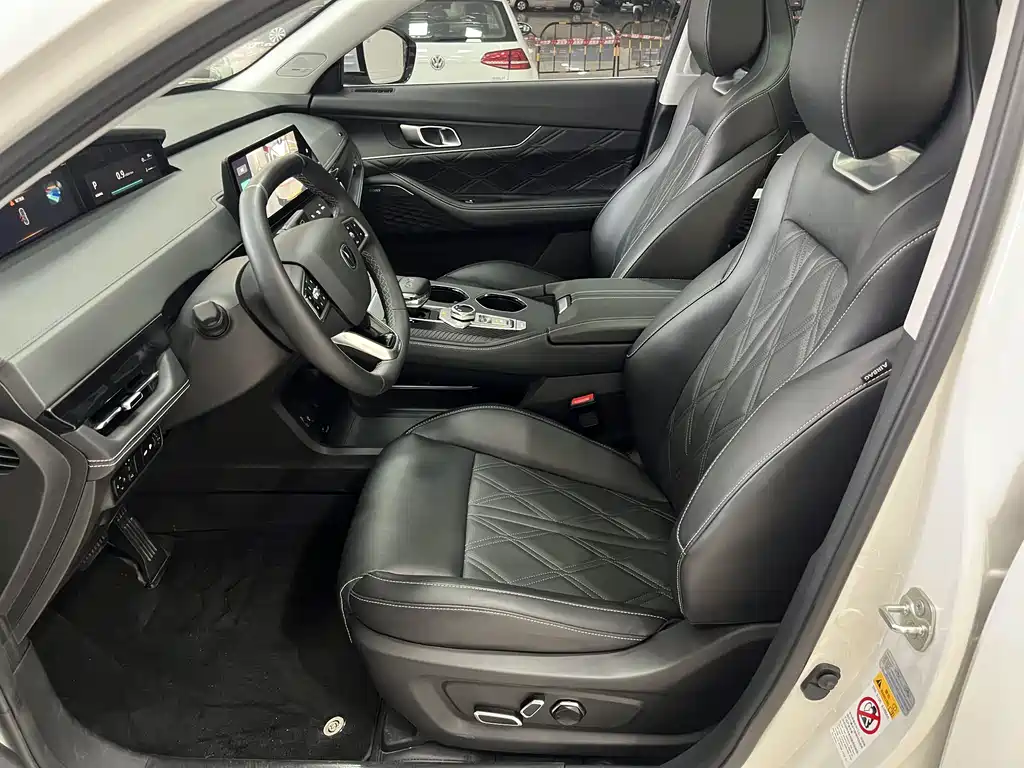 Changan UNI-K 长安UNI-K 2024款 2.0 T 两驱全球行版