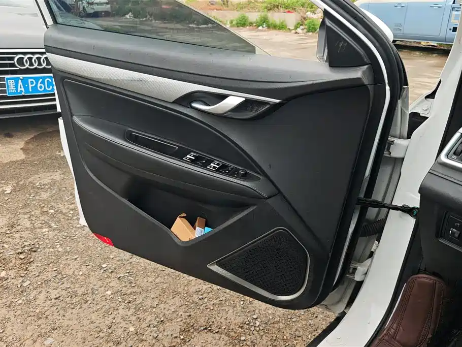 Vision S1 Upgraded 1.5 L Manual Happy