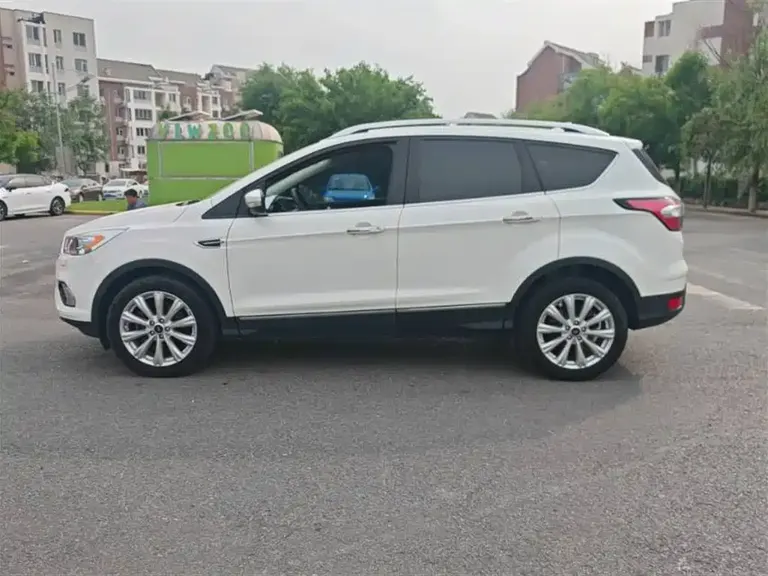 Ford Kuga EcoBoost 245 4 WD Grand Wing
