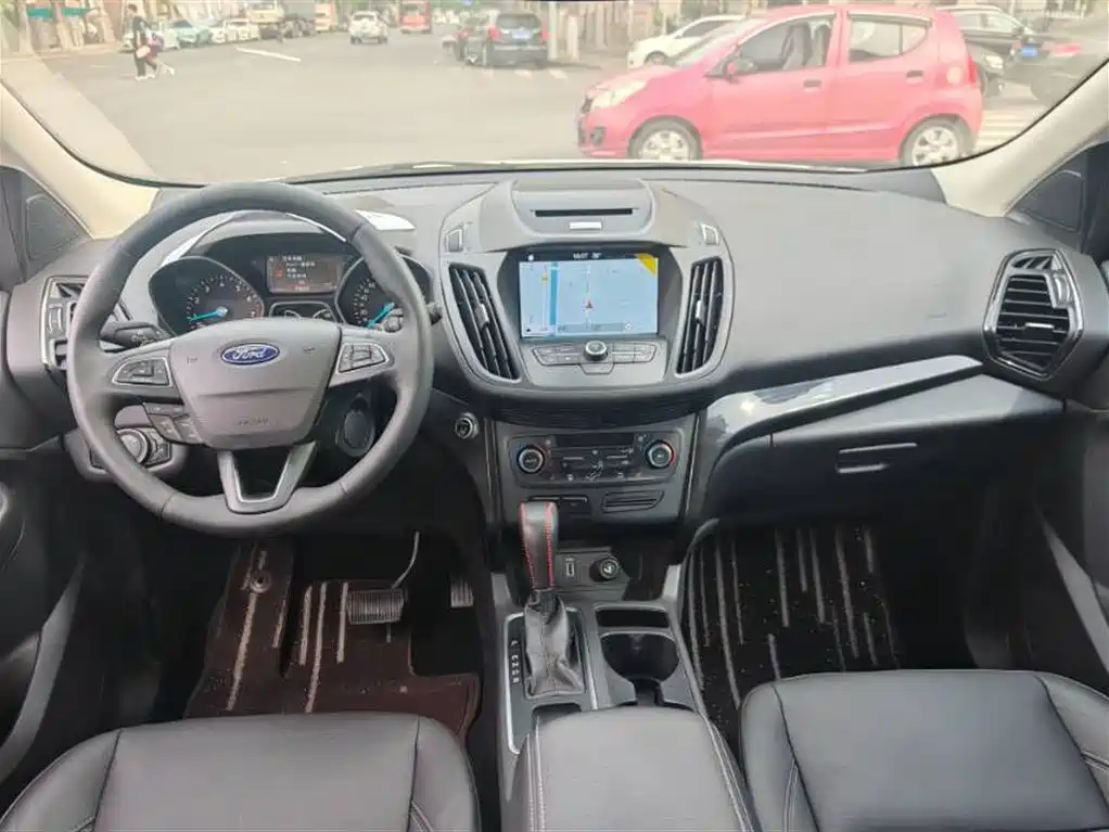 Kuga EcoBoost 245 4 WD Grand Wing