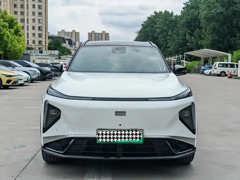 Geely Galaxy L7 EM-i 115 km Explorer +