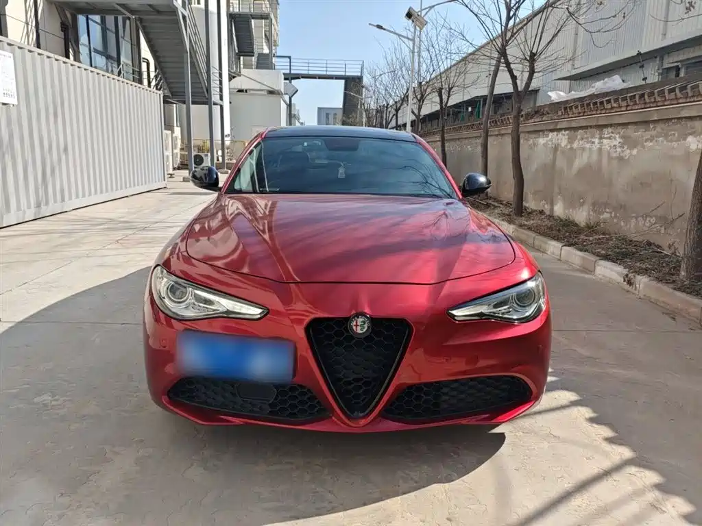 Giulia 2.0 T 280 HP Luxury