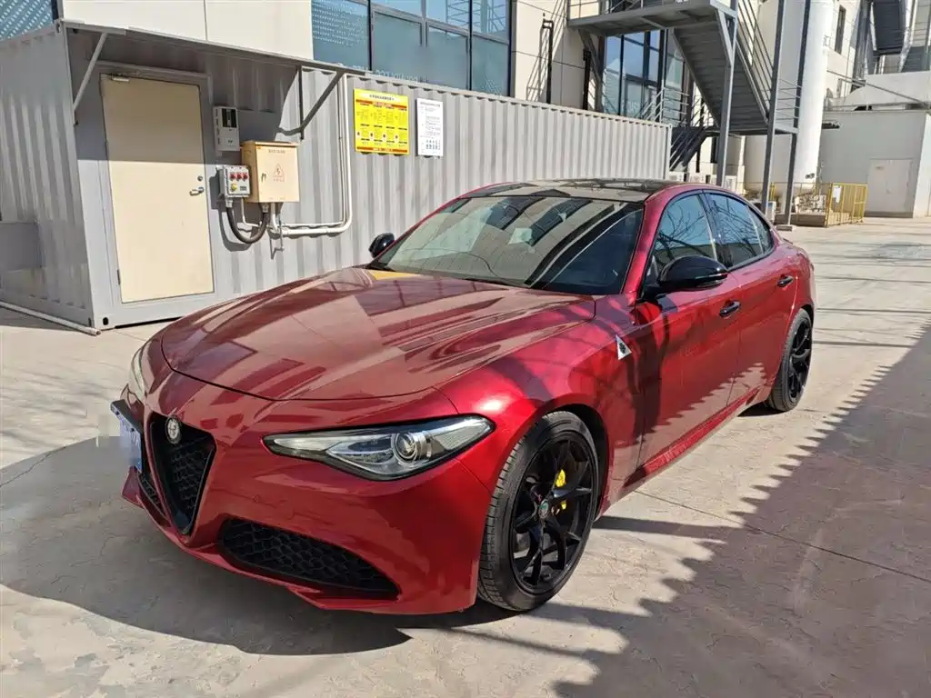 Giulia 2.0 T 280 HP Luxury