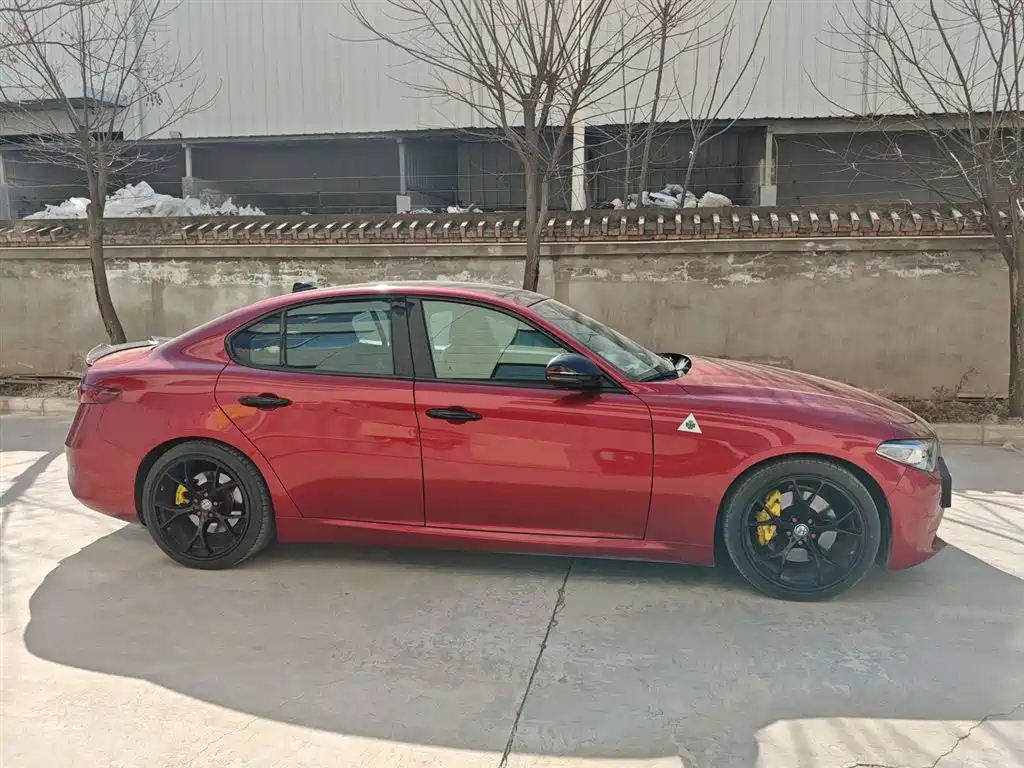 Giulia 2.0 T 280 HP Luxury