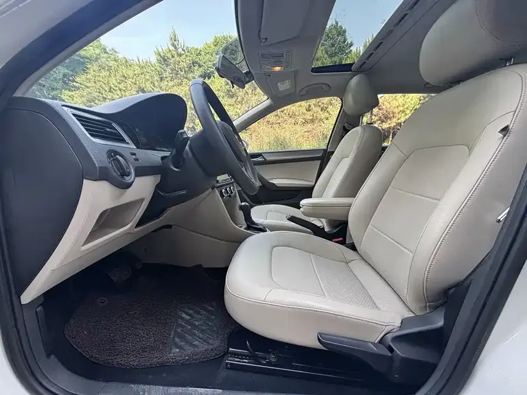 Skoda Rapid Spaceback 昕动 2014款 1.6 L 自动悦享版