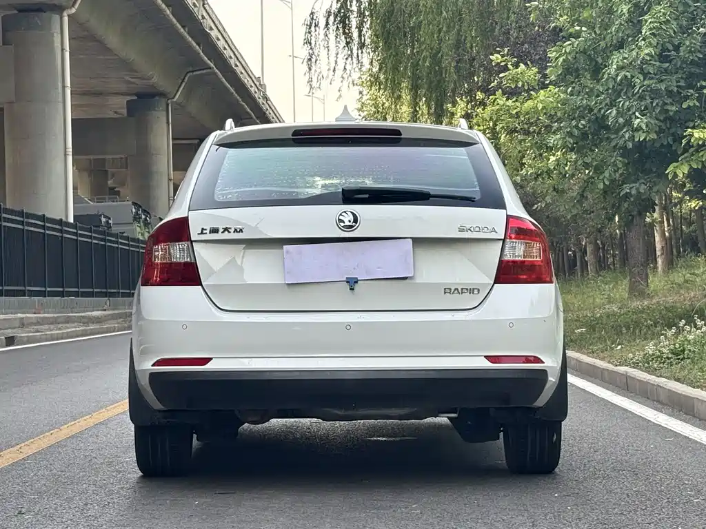 Rapid Spaceback 昕动 2014款 1.6 L 自动悦享版