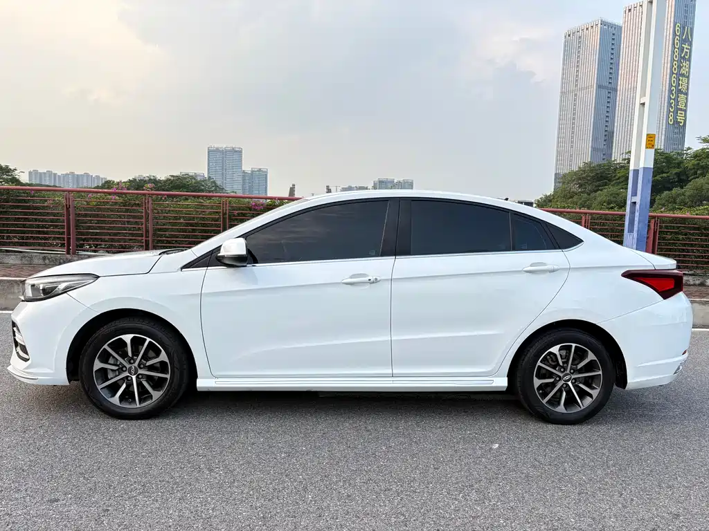 Arrizo GX Champion 1.5 L CVT Premium