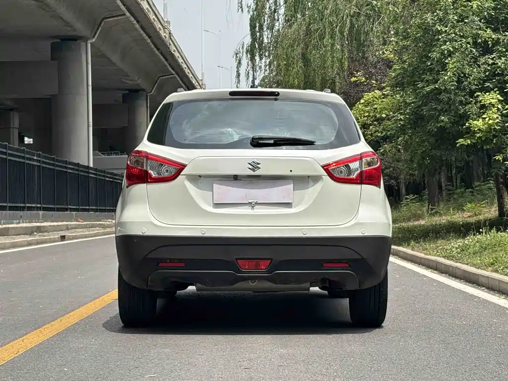 S-Cross 1.6 L CVT 2 WD Progressive