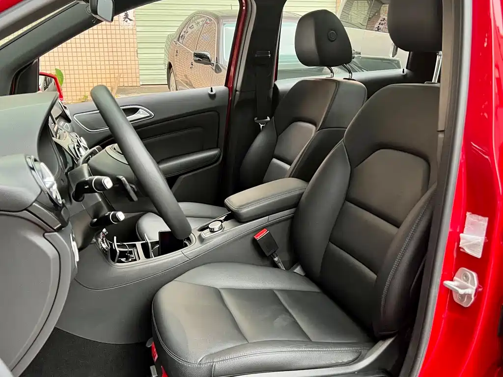 Mercedes-Benz B-Class B 180