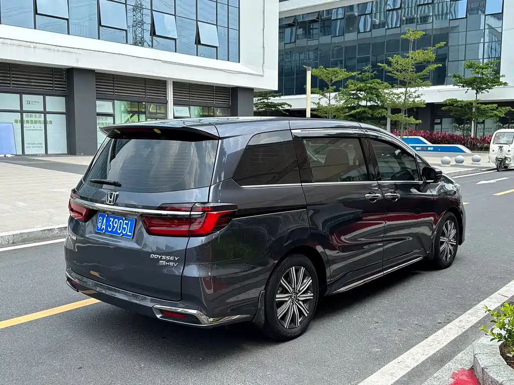 Odyssey 2.0 L e:HEV Sharp· Leading Enjoyment