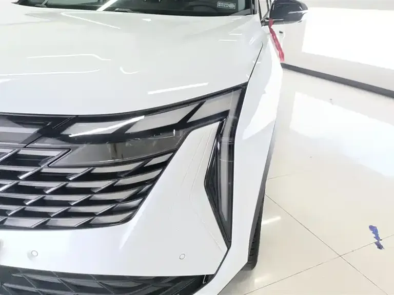 Geely Boyue L 1.5 TD DCT Distinguished