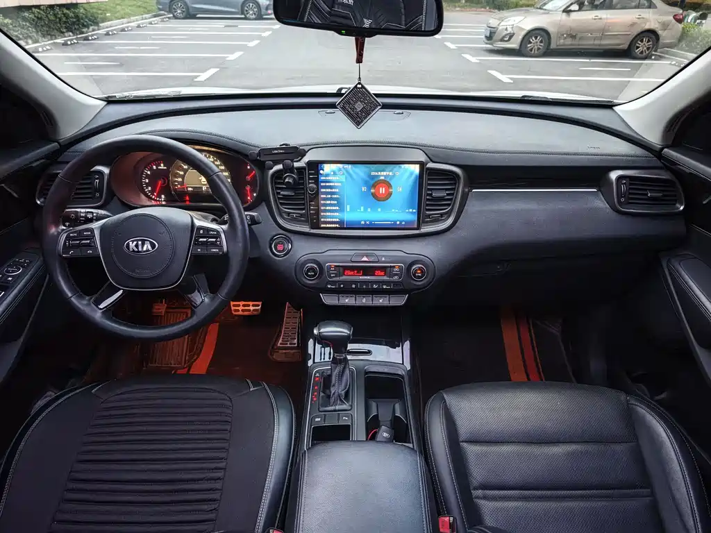 Sorento 索兰托 2018款 索兰托L 2.0 T 柴油2 WD豪华版 5座