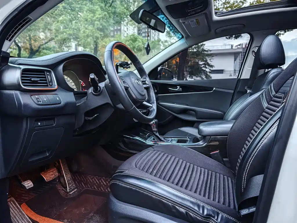 Sorento 索兰托 2018款 索兰托L 2.0 T 柴油2 WD豪华版 5座