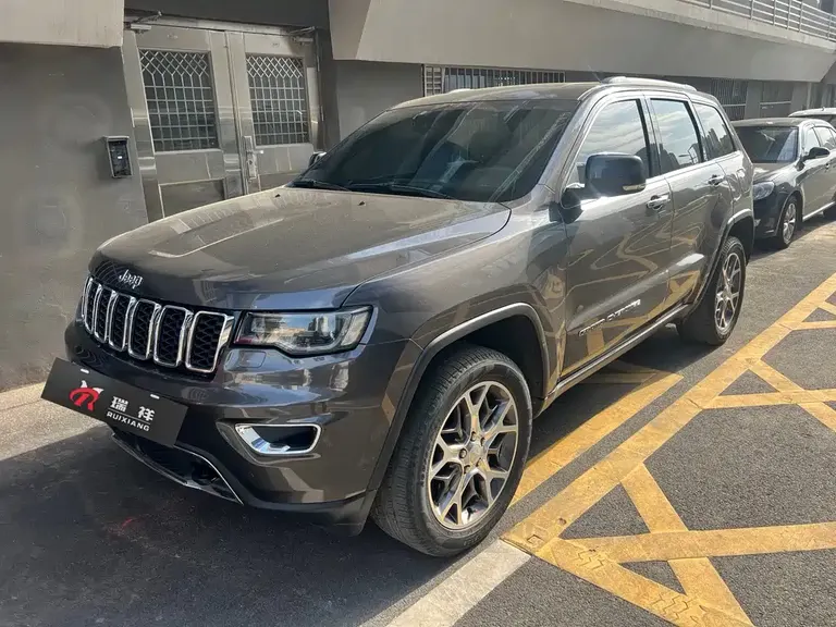 Jeep Grand Cherokee (Import) 3.0 L Elite Navigation