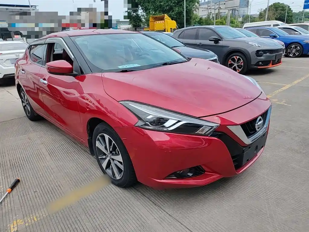 Lannia 1.6 L CVT Cool