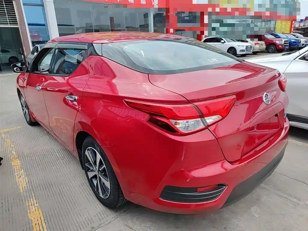 Lannia 1.6 L CVT Cool
