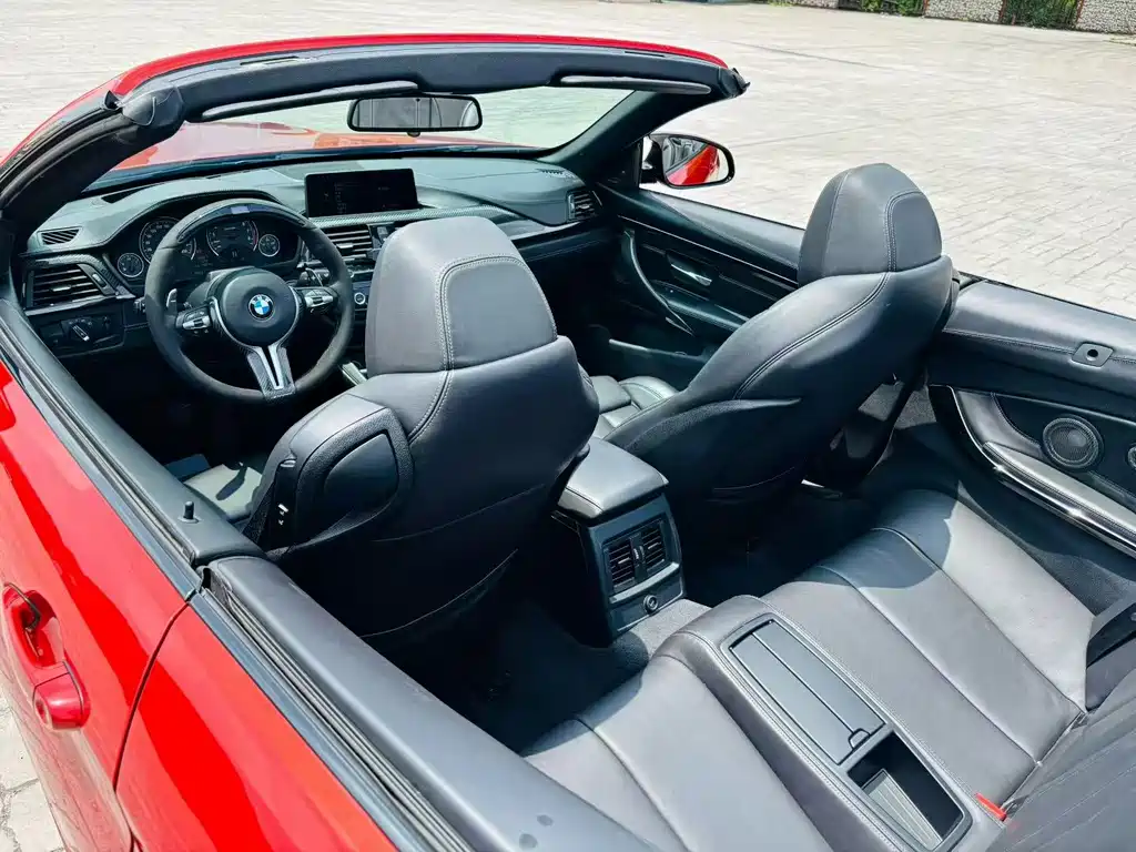 BMW M4 M4 Convertible Coupe
