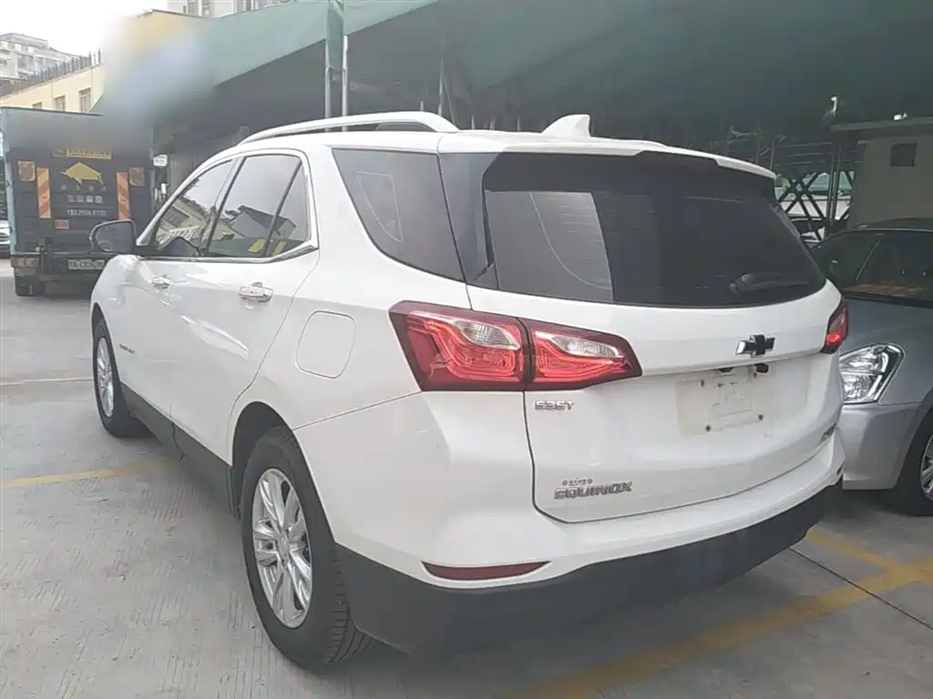 Equinox 探界者 2017款 535 T 自动驭界版