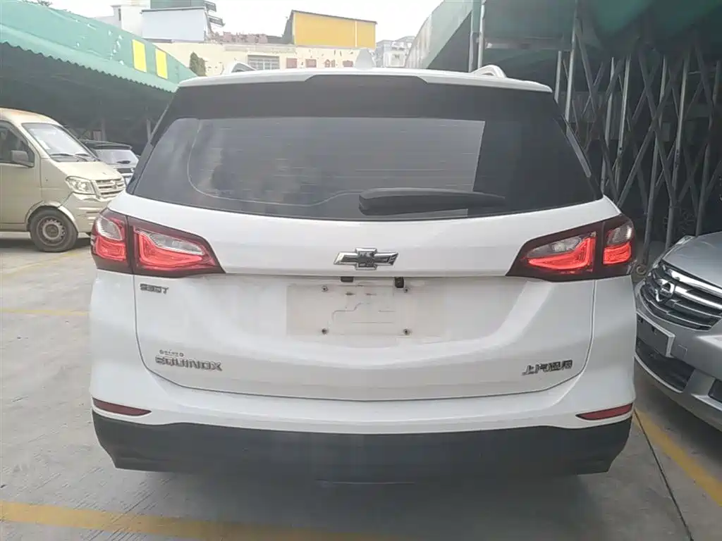 Equinox 探界者 2017款 535 T 自动驭界版