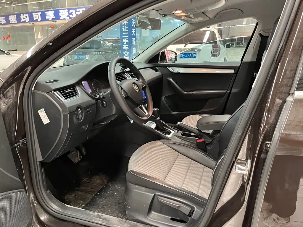 Octavia 1.6 L Auto Creation