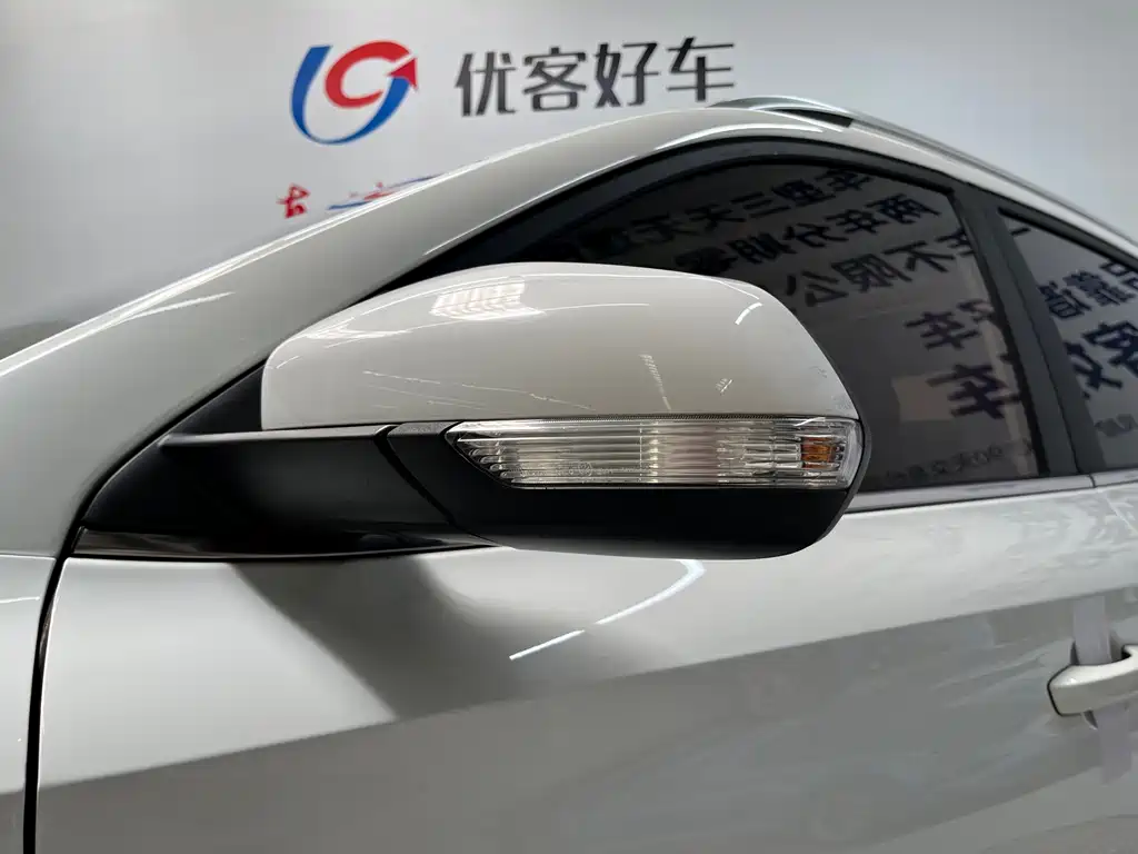 MG ZS 1.5 L Auto Luxury CN-V