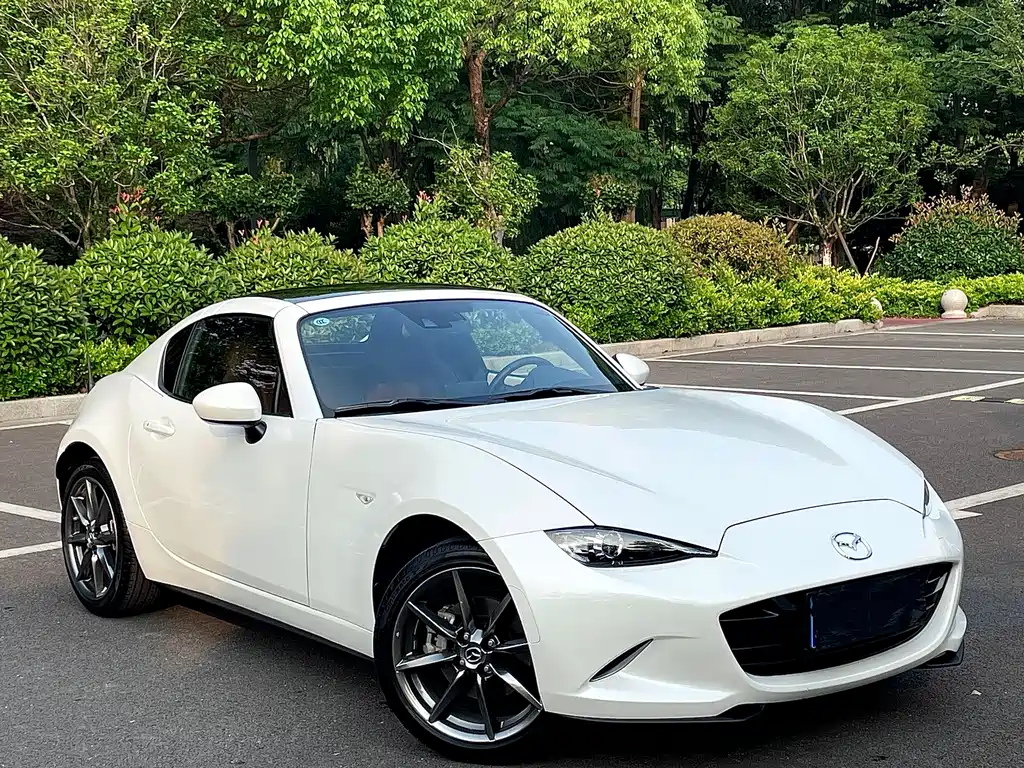 Mazda MX-5 马自达MX-5 2018款 2.0 L RF 珍珠白