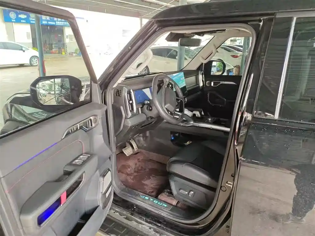 Jetour Traveller 2.0 T 4 WD Cross PRO