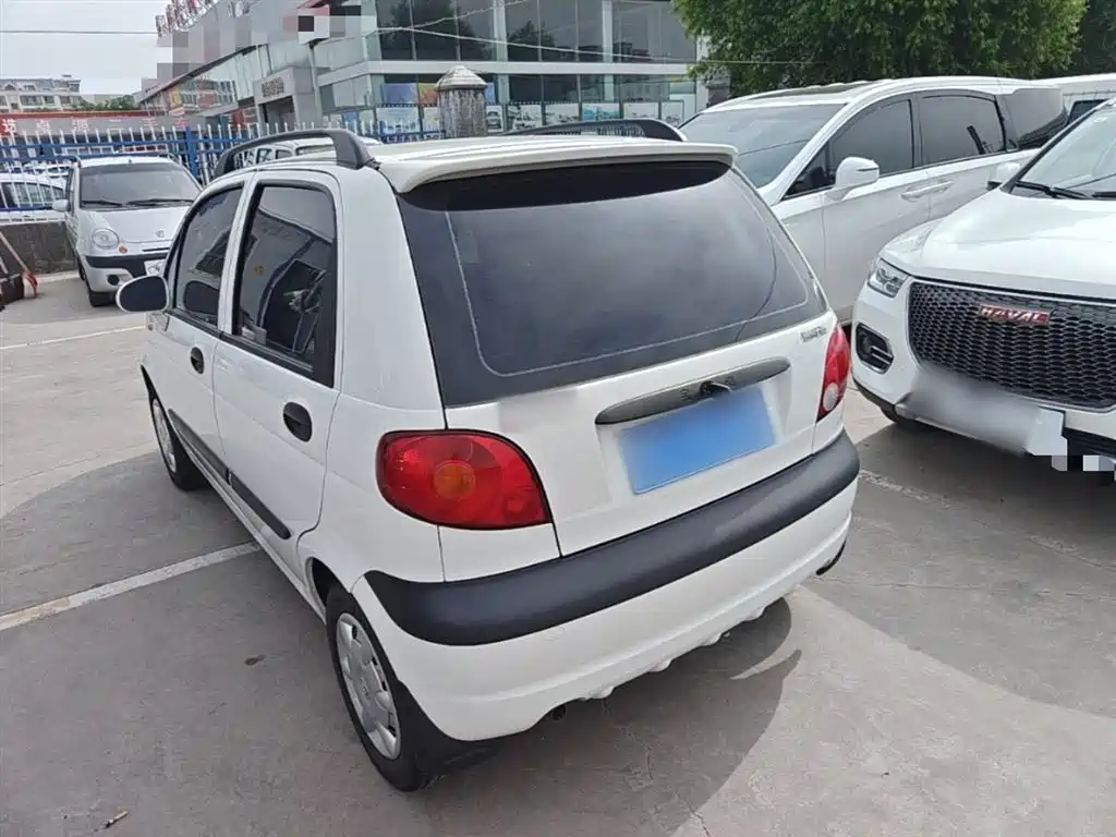 Lechi Facelift 1.0 L Manual P-TEC Standard