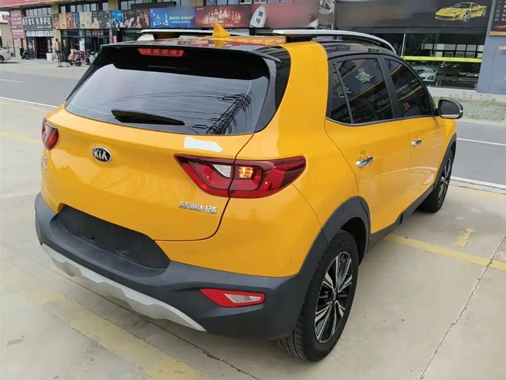 Stonic 1.4 L Auto Sport CN-VI