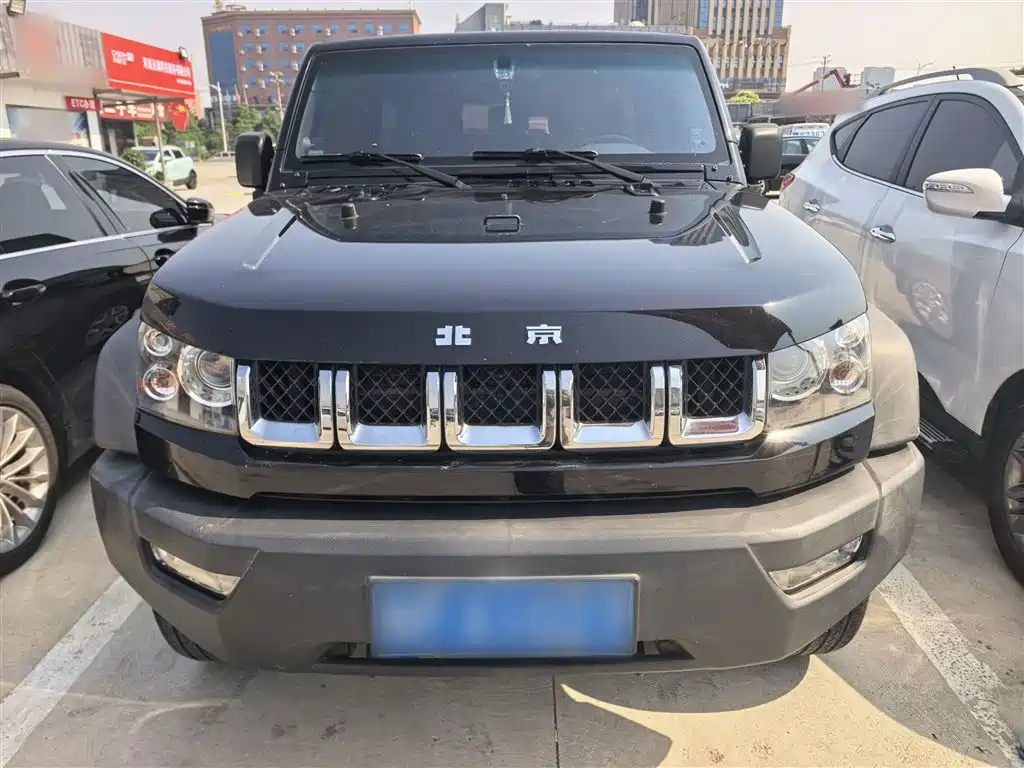 BAIC BJ40 40 L 2.0 T Manual 4 WD Distinguished