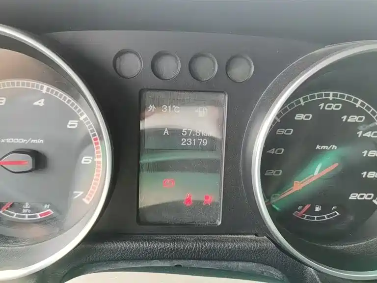 BAIC BJ40 40 L 2.0 T Manual 4 WD Distinguished