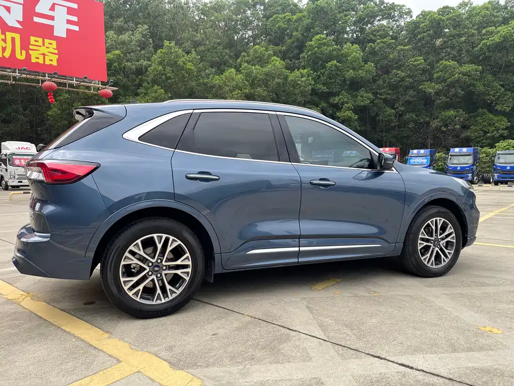 Escape EcoBoost 245 2 WD Smart Home Enjoyment