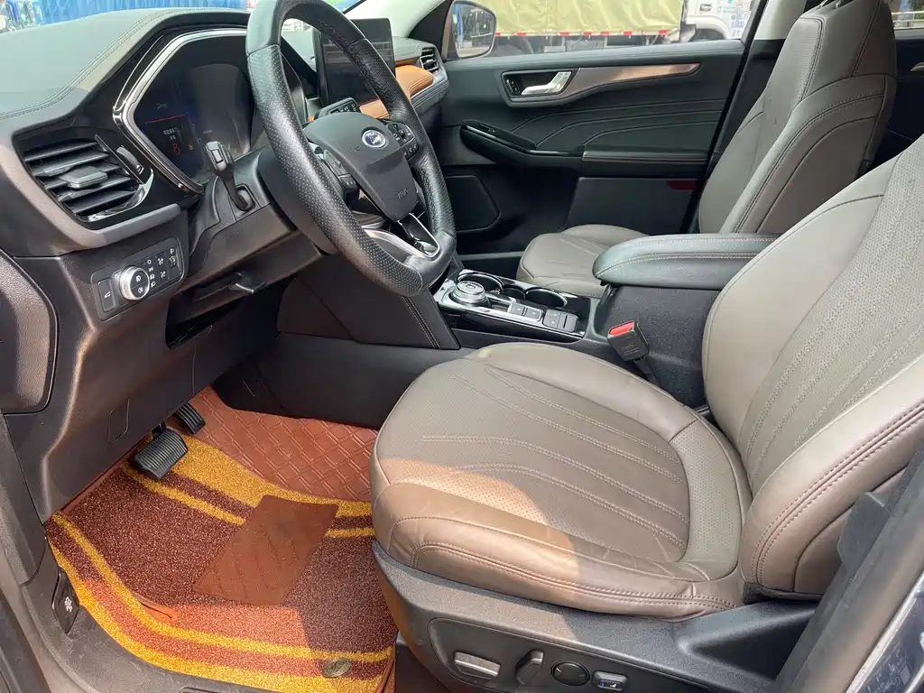 Escape EcoBoost 245 2 WD Smart Home Enjoyment