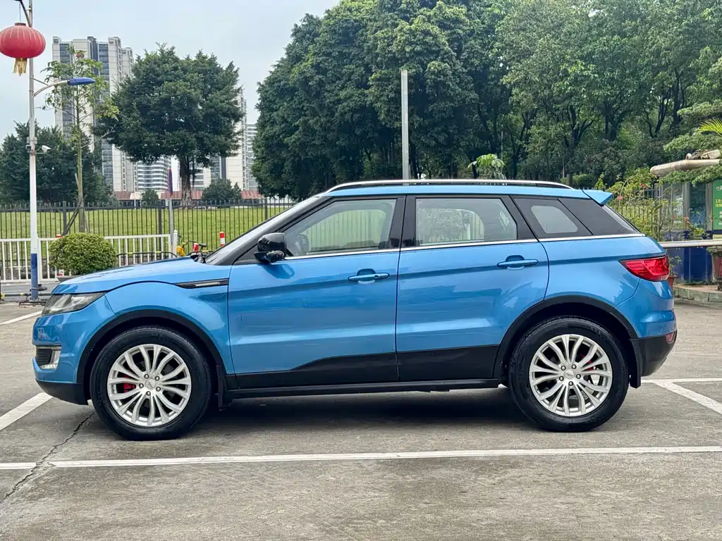Landwind X7 2.0 T Panoramic Flagship
