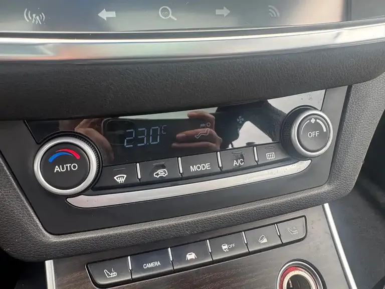 Landwind X7 2.0 T Panoramic Flagship
